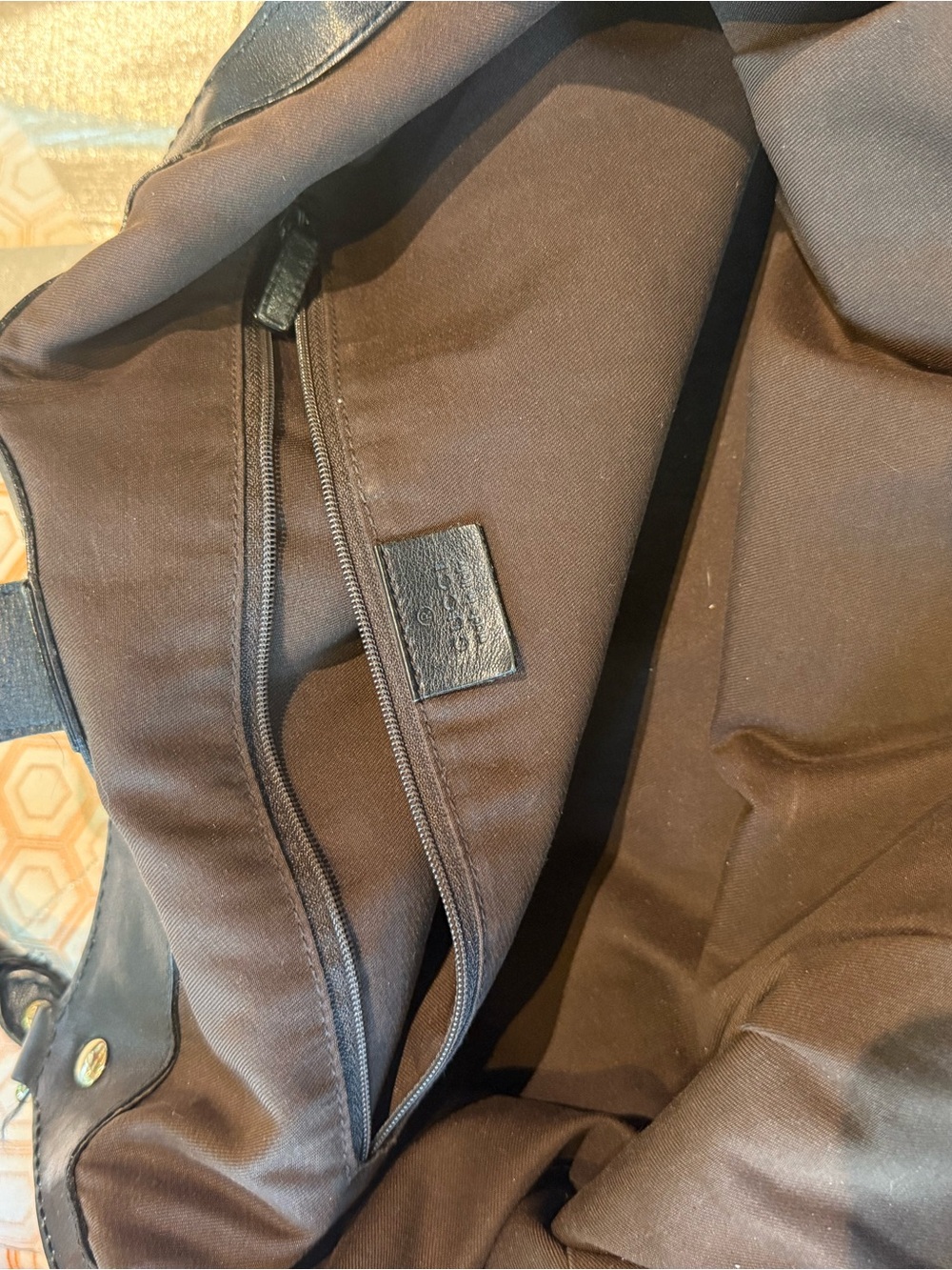 AUTHENTIC large Gucci Sukey Tote Bag - Picture 4 of 7